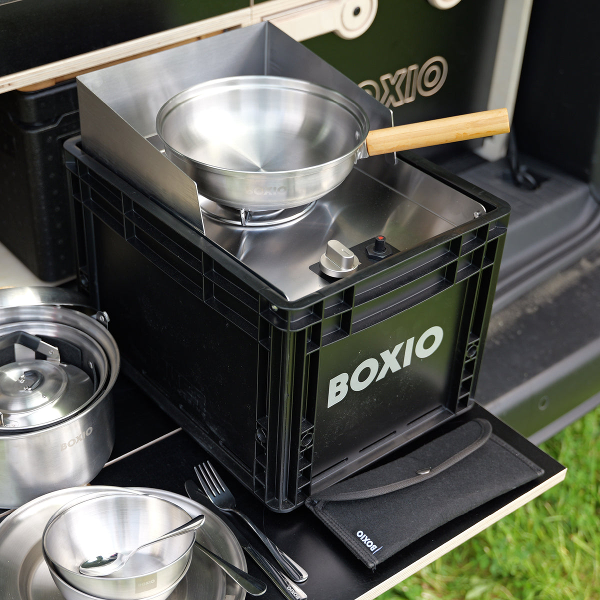 BOXIO KITCHEN PLUS I Mobile Outdoorküche mit Stehhöhe